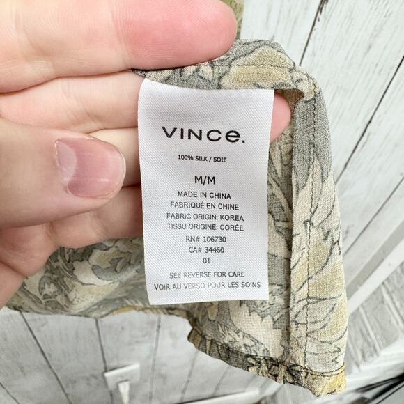 Vince Shirt Women Size Medium Georgette Floral Silk Slit Neck Long Sleeve Blouse - Picture 3 of 6